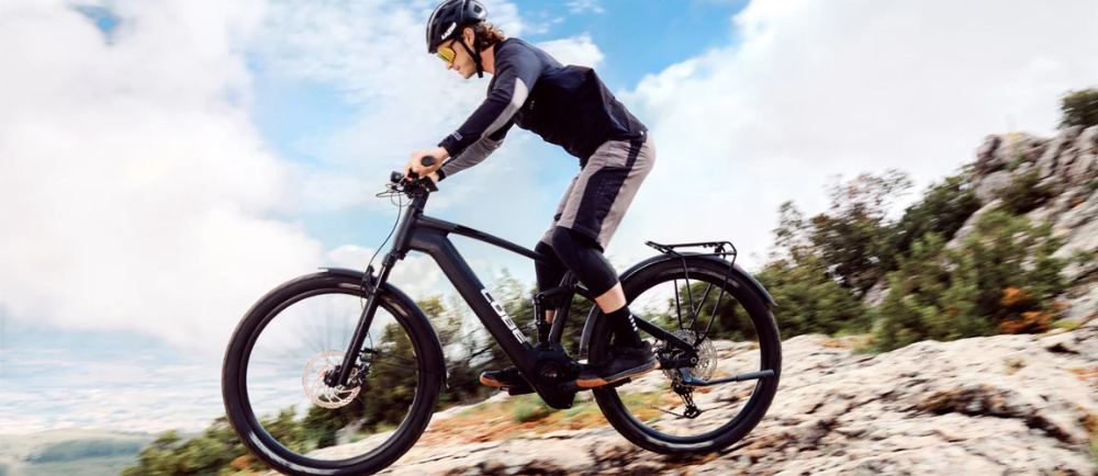 fahrradhelm uvex i-vo cc mips – Zweirad Heilenmann GmbH Tasche für Teamsport Color:Weiß/Selbsttönend Carbonrahmen - Carbondefekt, wir