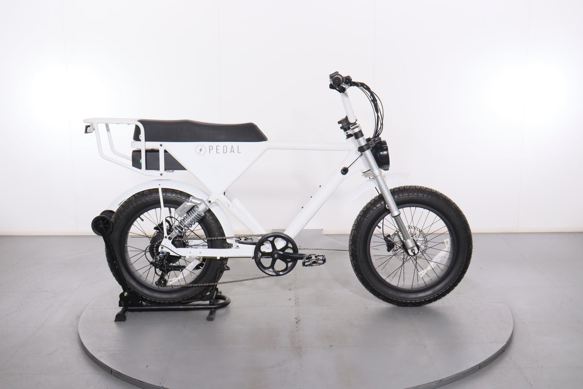 CORE 2.0 Electric Bike Polar White