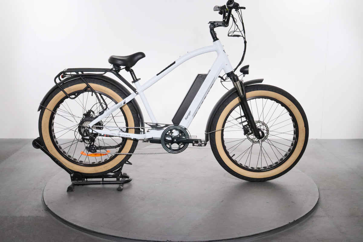 Magnum Ranger Electric High Step Bike in Matte White