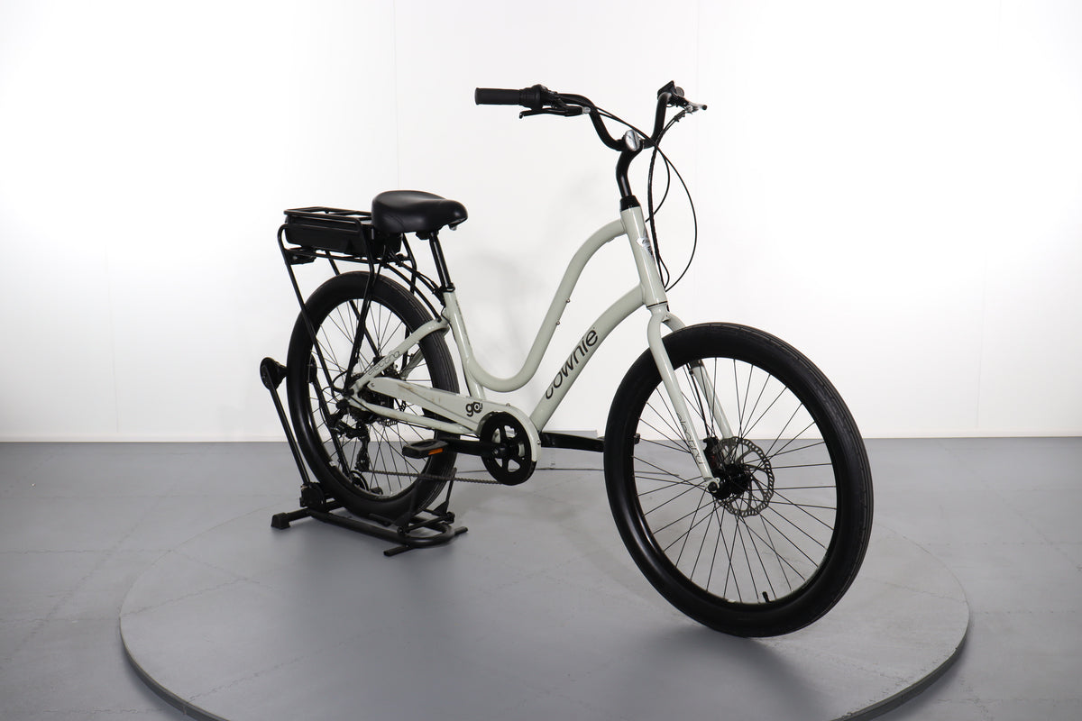 7d Step Thru Townie Electric Bike Accessories Electra Townie Go