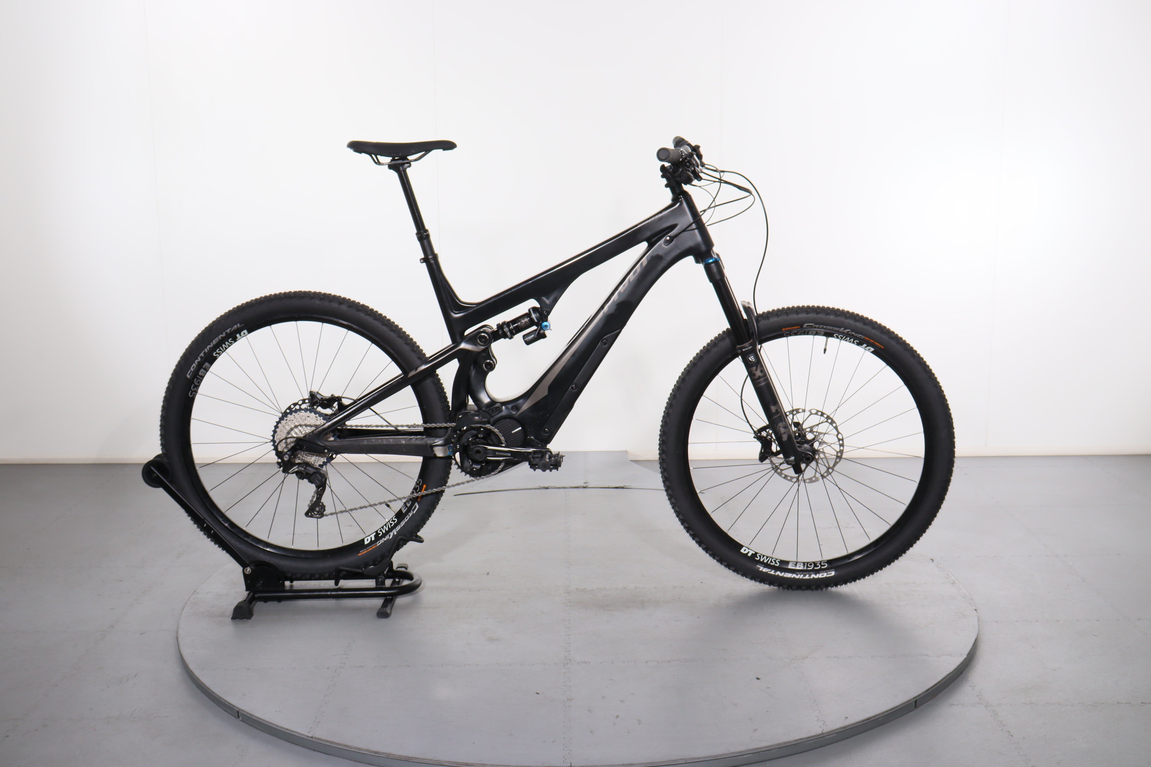 Pivot Shuttle