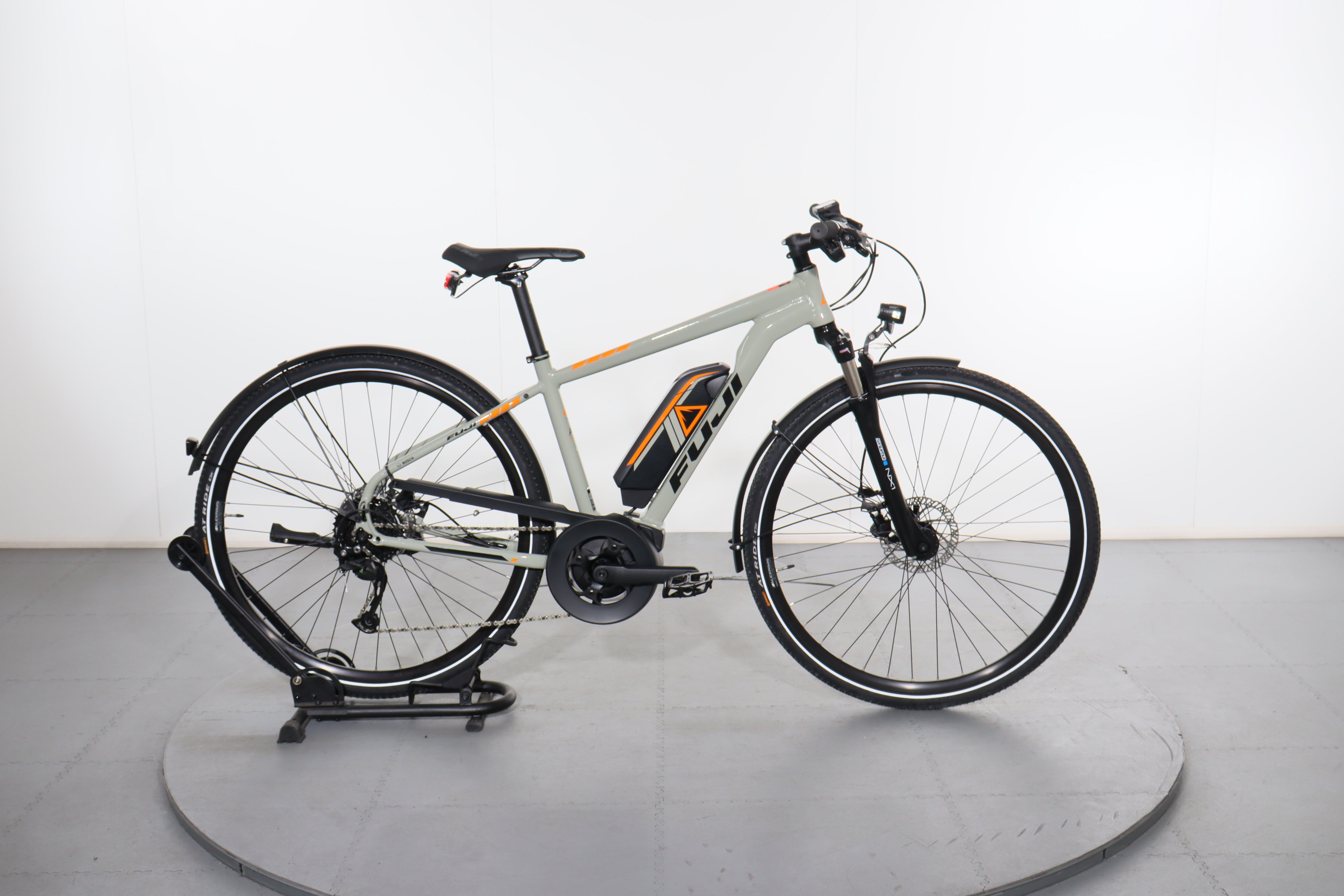 T*e様 Batumi 1974 Quadruple LFO v1 Certified Fuji E-Traverse 1.1+ e-bike | Upway