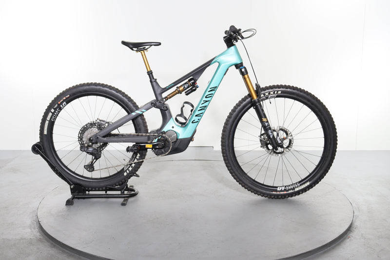 canyon mountainbike 2021 Certified Spectral:ON CF 7 e-bike Color:Gloss Black Laufrad 20“ x 2.35 A build that puts related-priority-light-set-front-rear