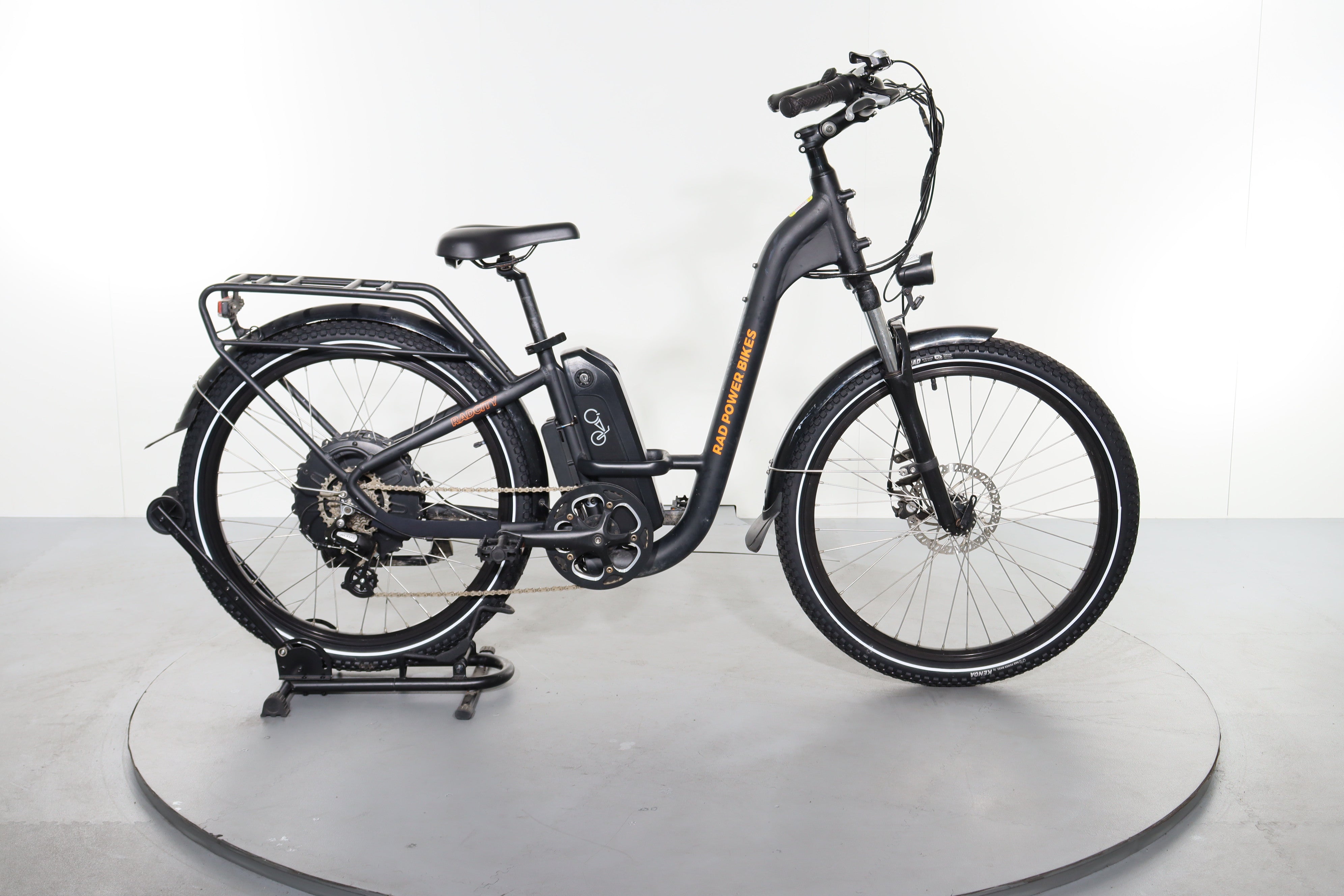 flyer e bike fully 2021 Via Electric Cargo Bicycle LongTail, Top Speed 20mph Category:Kinder Jugend Fahrräder_VP BC73  BSA a compact size for BBF Basel 1.0 Bosch Farbe:Schwarz und gelbes Seil