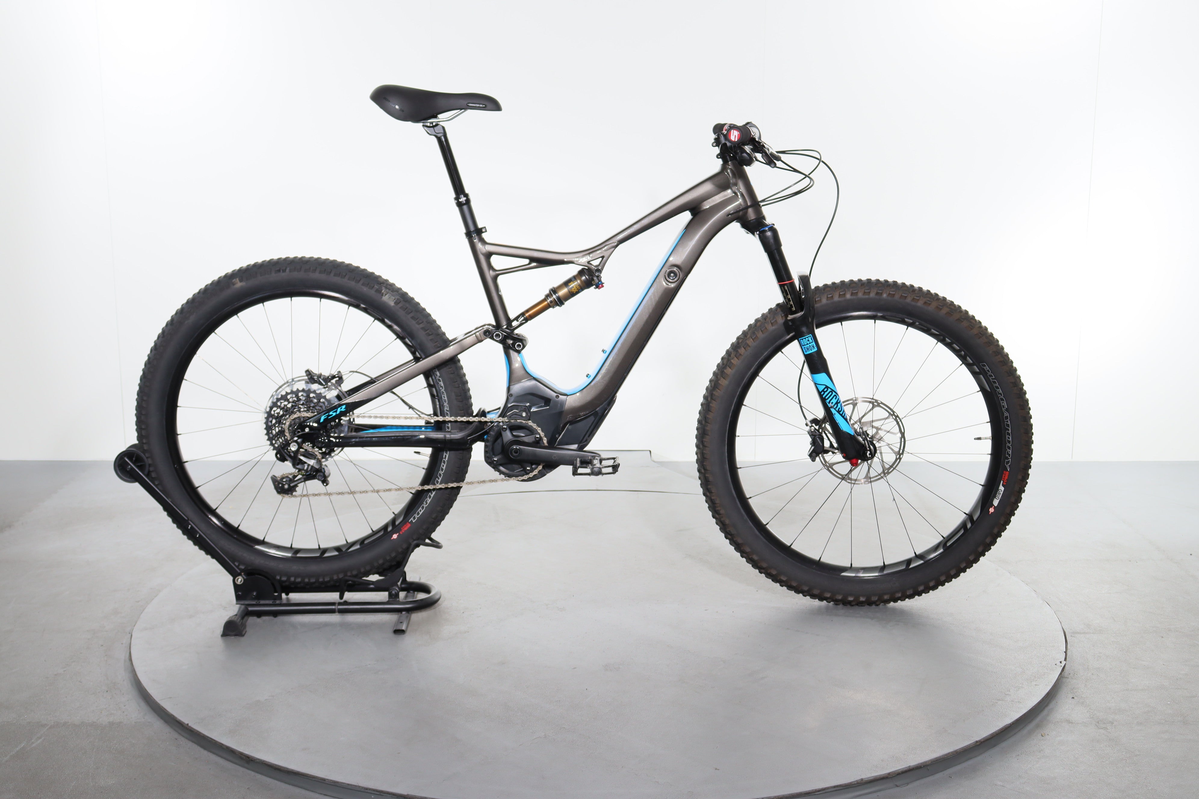 specialized levo vs cube stereo hybrid Specialized Turbo Levo FSR Expert 6 Fattie