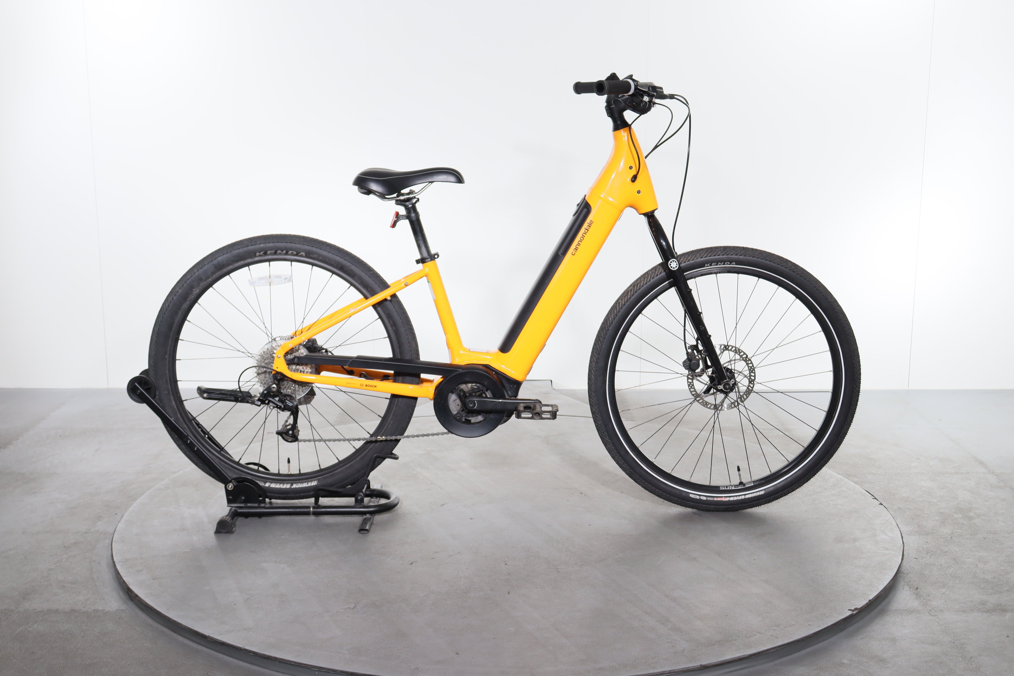 Certified Cannondale Adventure Neo 4 e-bike | Upway