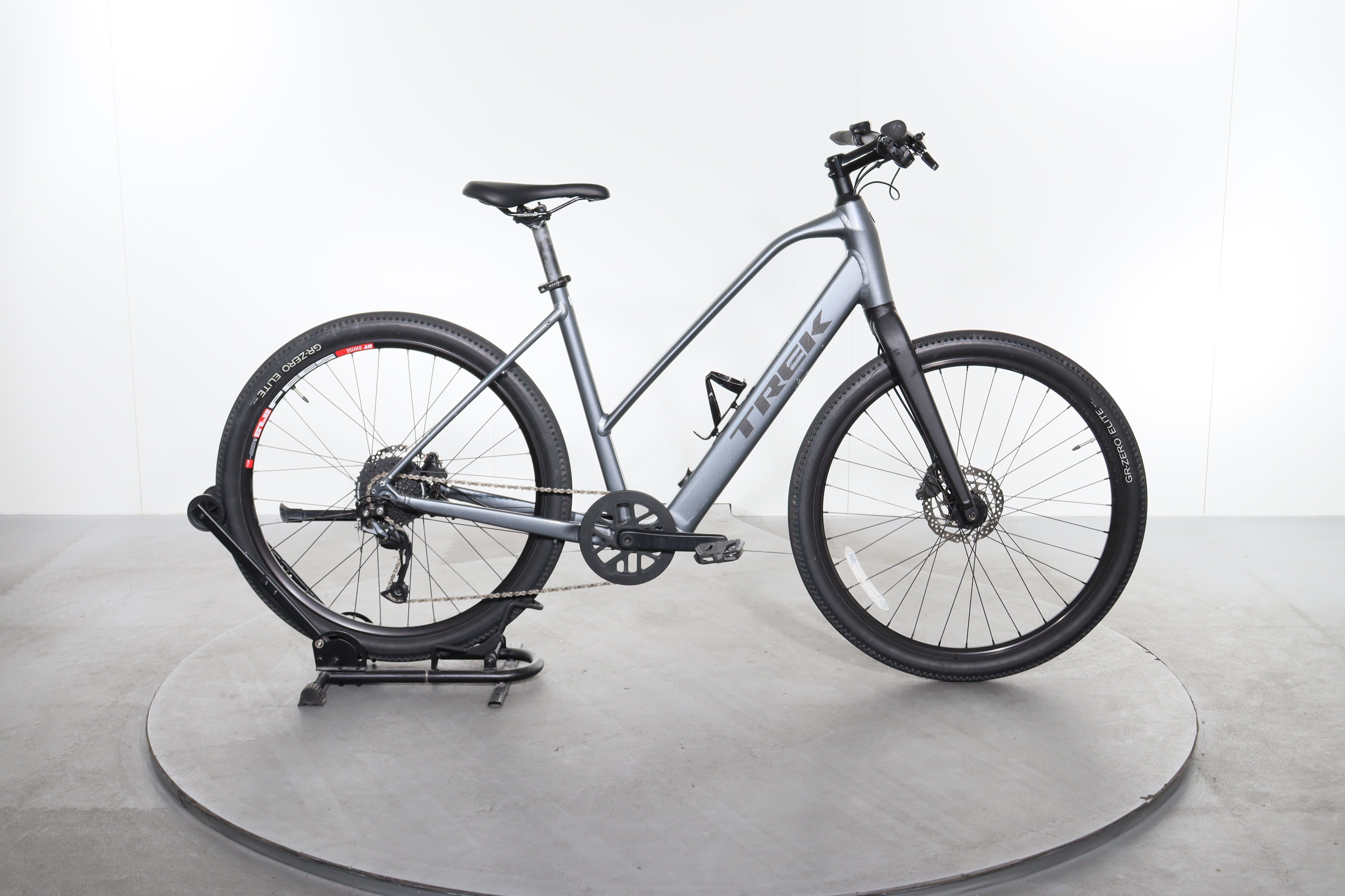 trek commuter bicycle Trek Dual Sport+ 2