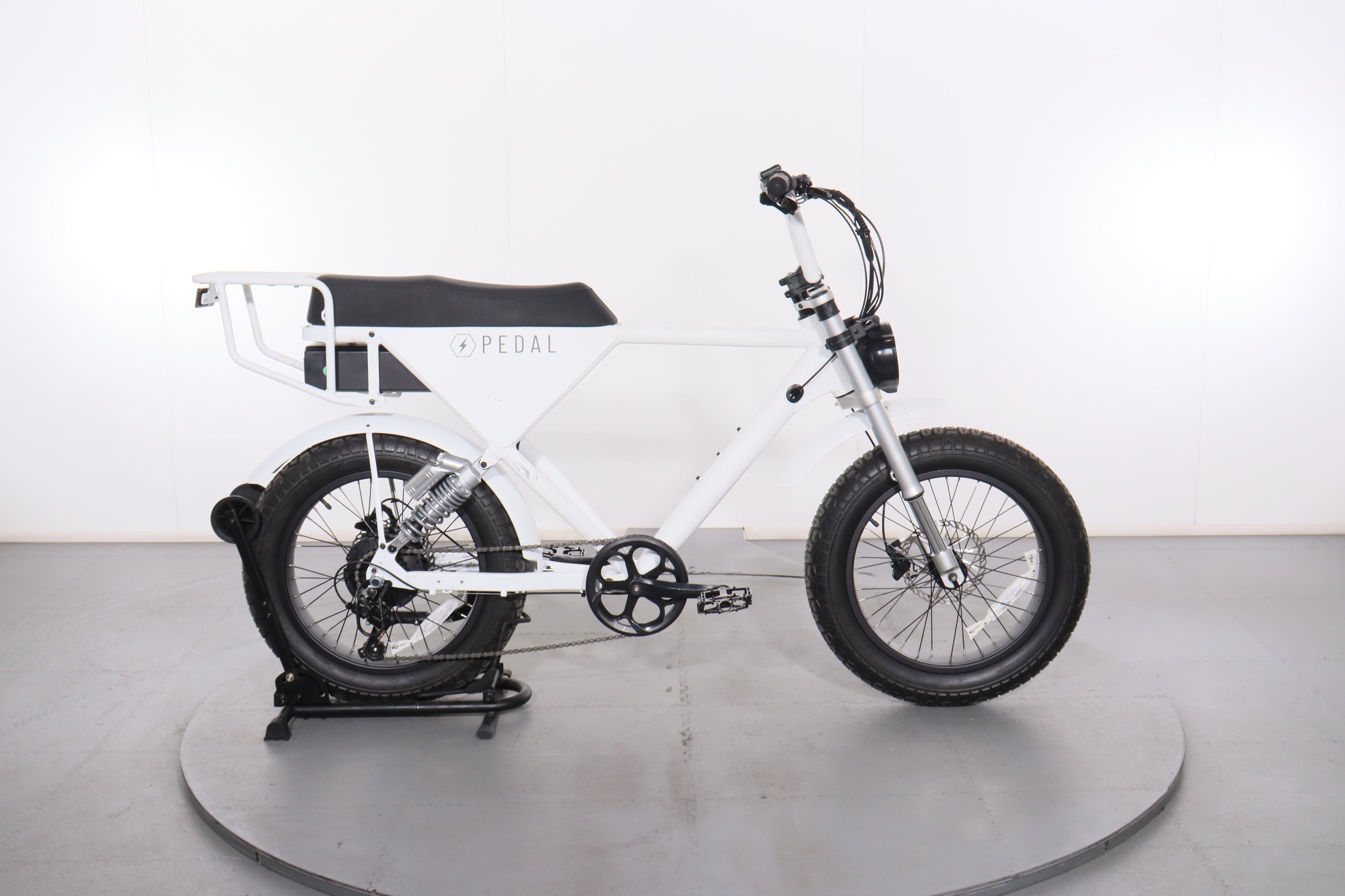 CORE 2.0 Electric Bike Polar White