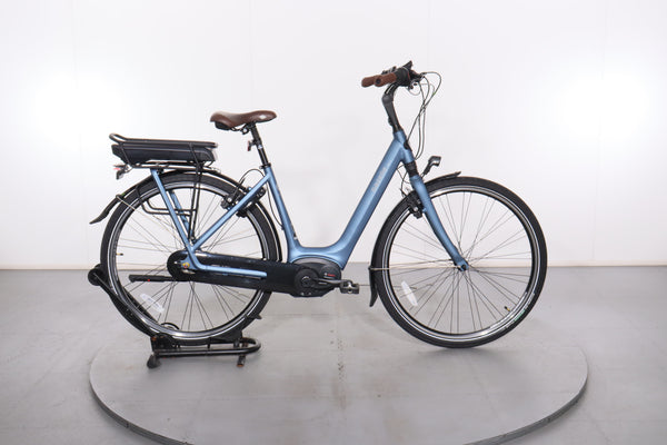 gazelle electric bicycles Medeo 622 for optimum rolling resistance and puncture protection Safe brakes Certified Gazelle Arroyo C8 e-bike