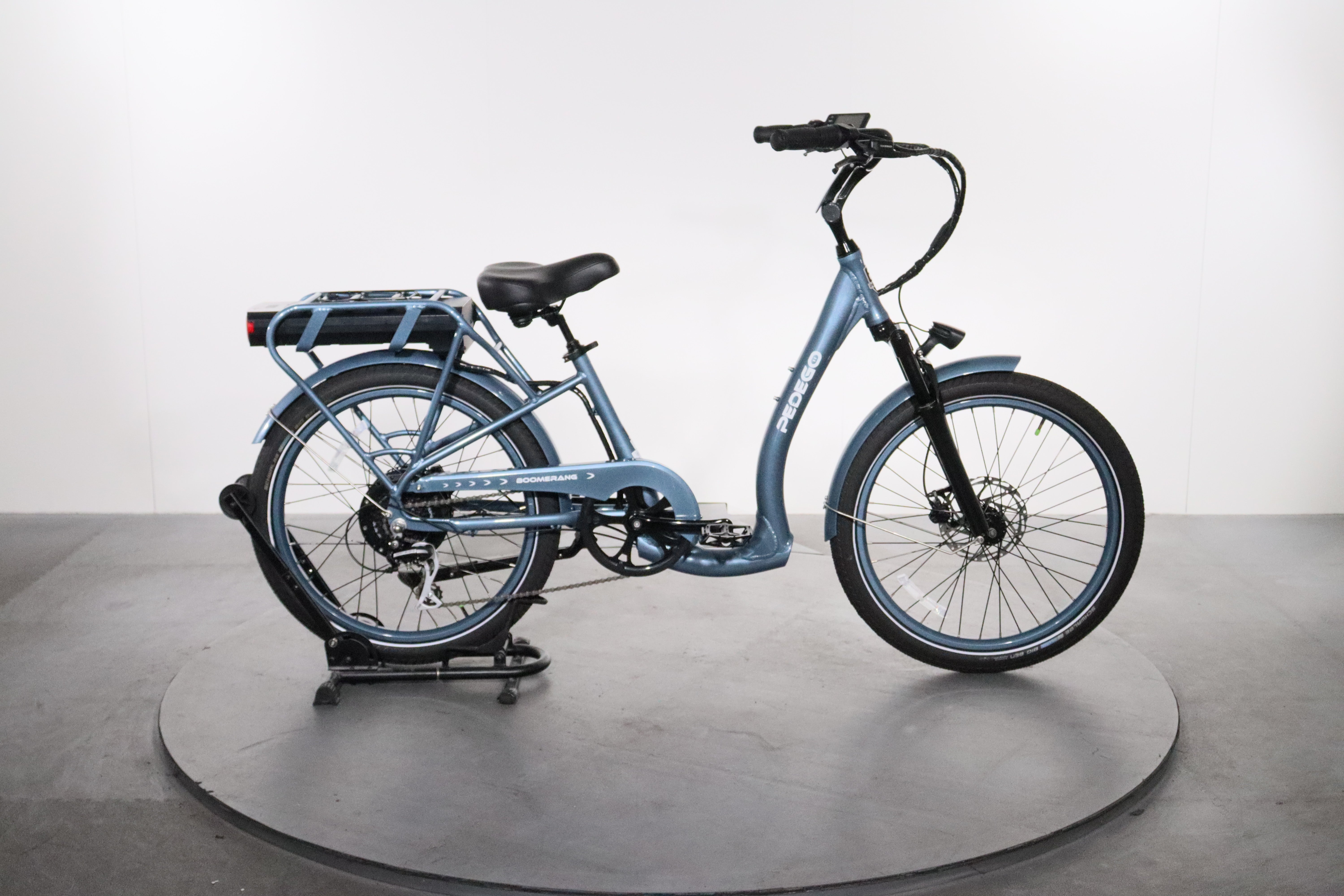 Certified Pedego Boomerang e-bike