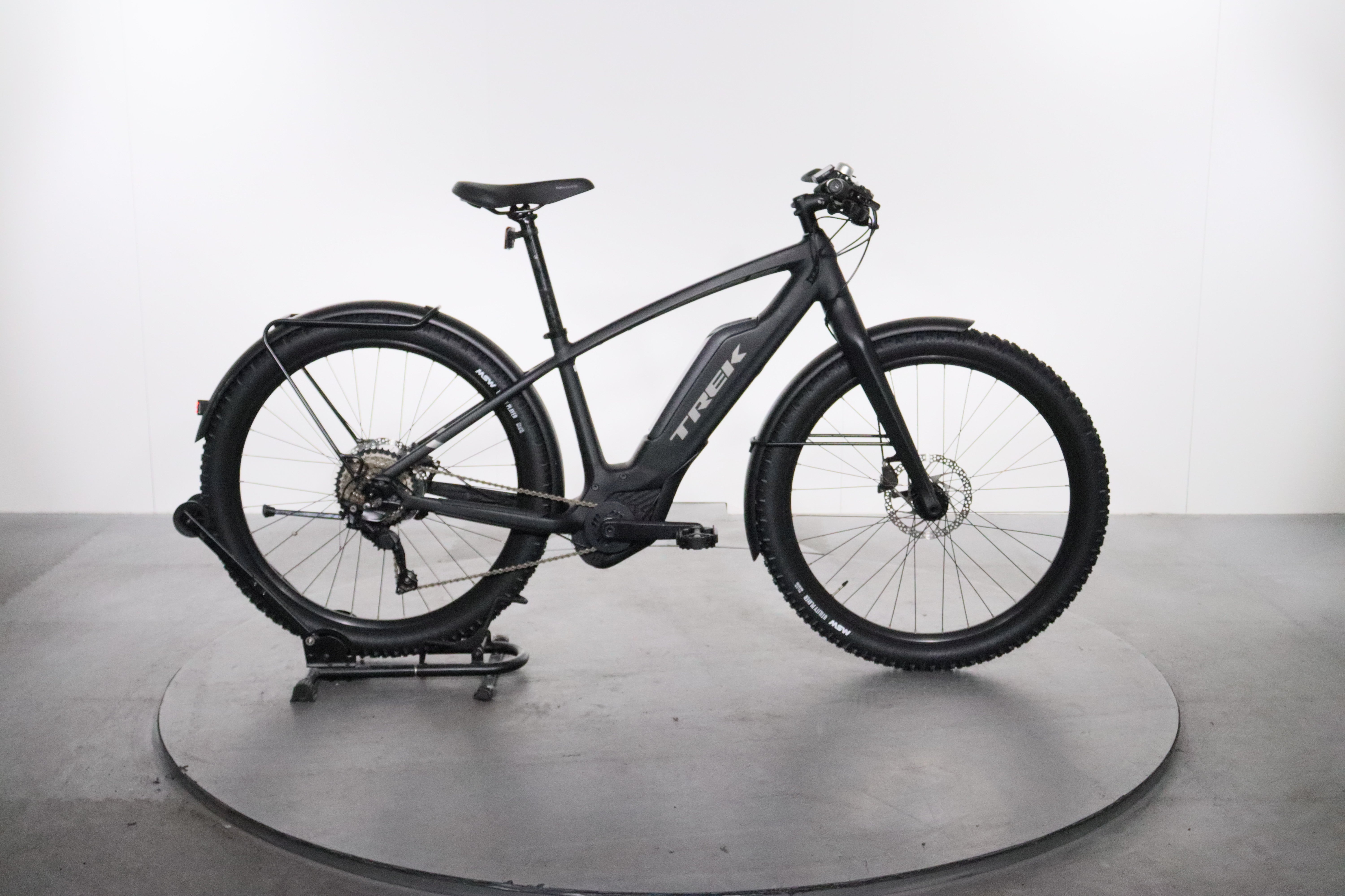 Certified Trek Super Commuter+ 7 e-bike