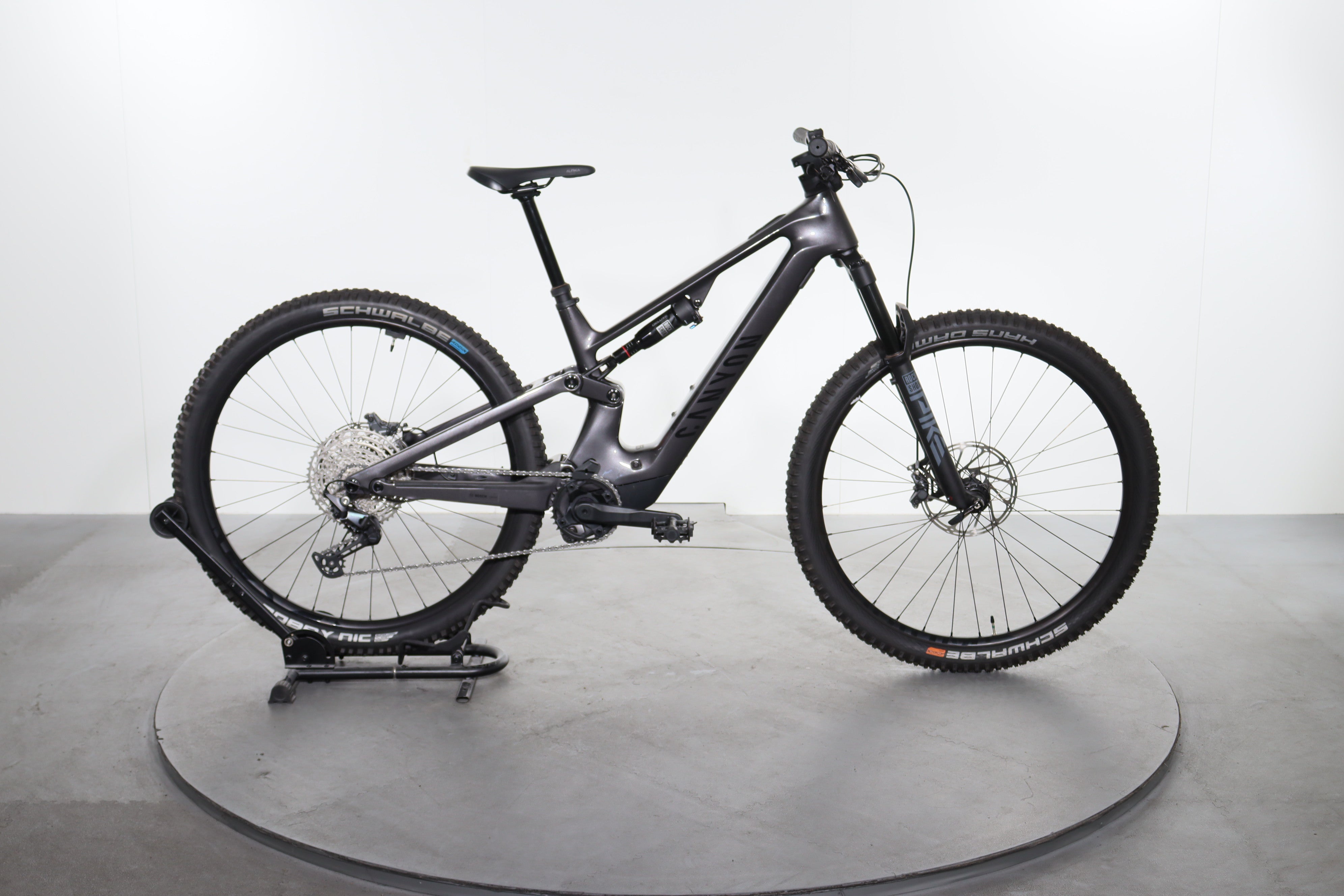 Certified Canyon Neuron:ONfly CF 7 e-bike | Upway