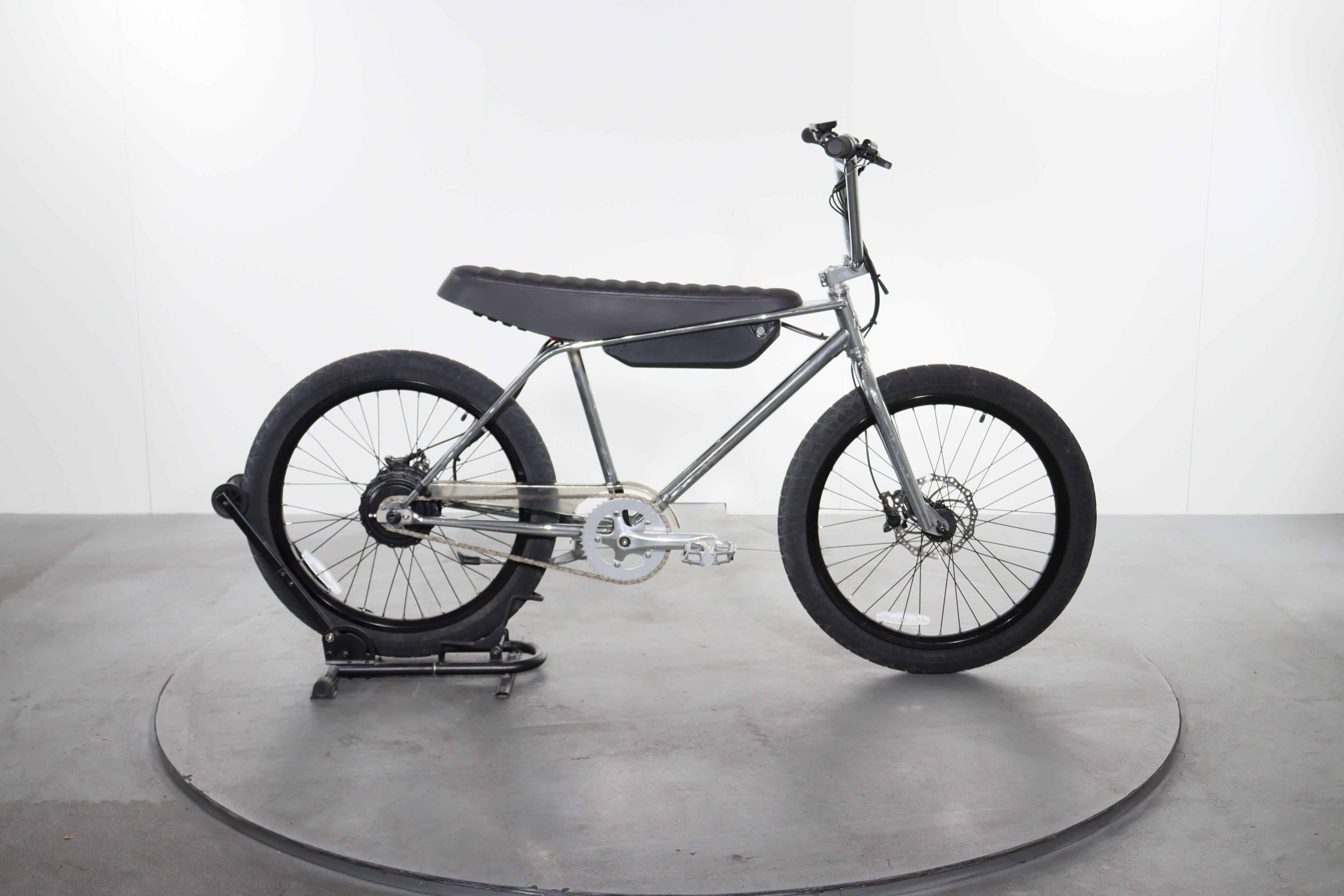 Certified Zooz Ultra Urban e-bike | Upway