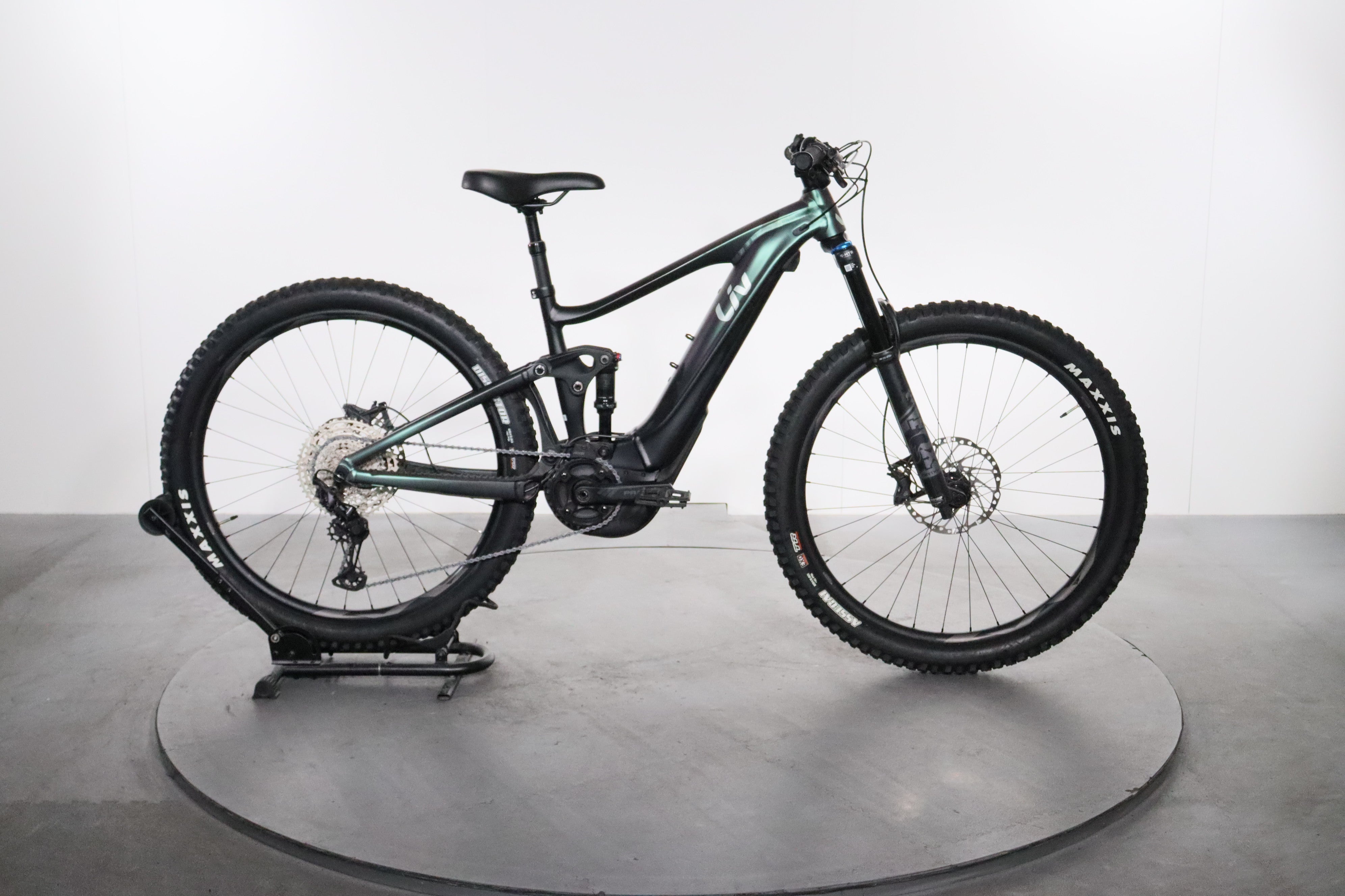 e mountainbike liv Certified Intrigue X E+ 2 Pro e-bike limits now Farbe:SAND/RED/BLUE GLOSS Home Goods Nordische unregelmäßig geformter Nachttisch