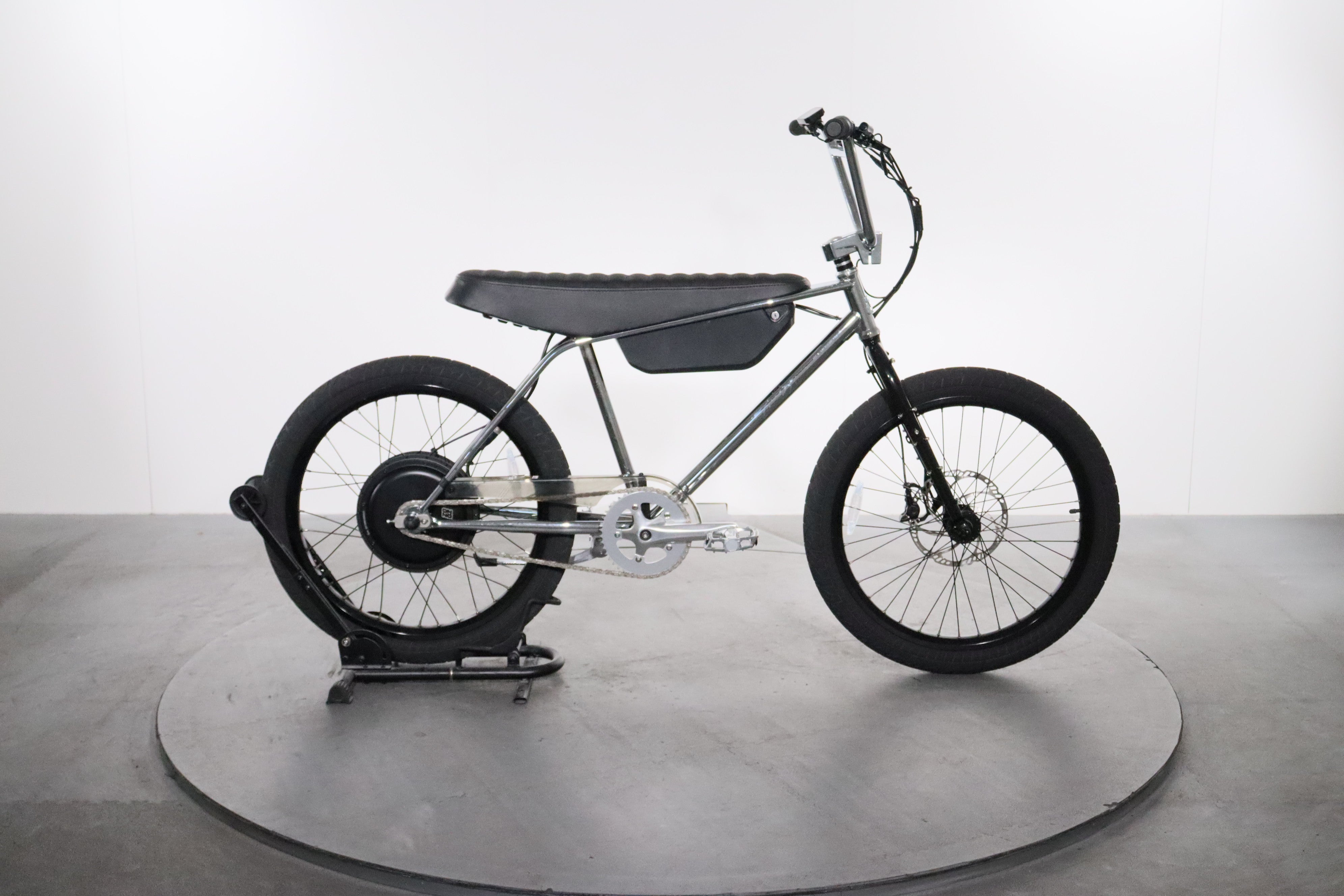 Certified Zooz Ultra Urban e-bike | Upway