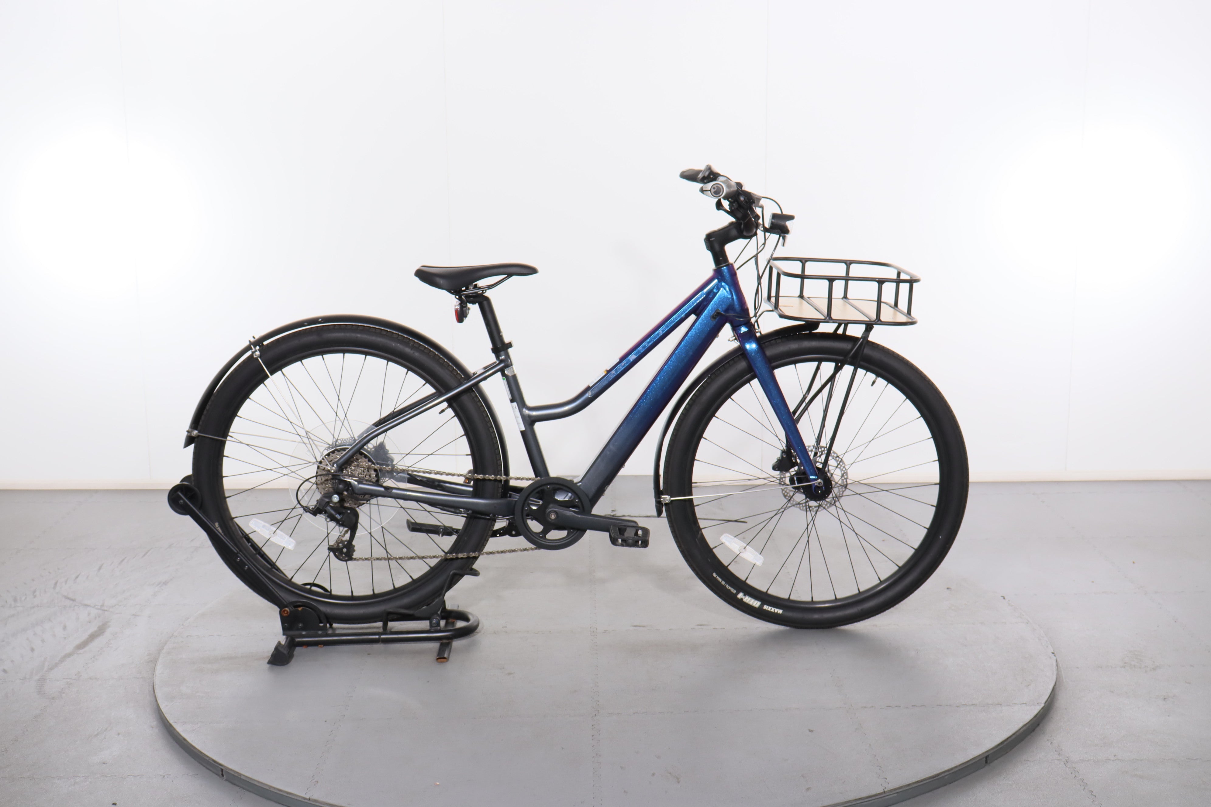 Bicycle Cannondale Treadwell Eq Cannondale Treadwell EQ Fitness Bike  Shimano Altus 9S 650b Alpine Blue