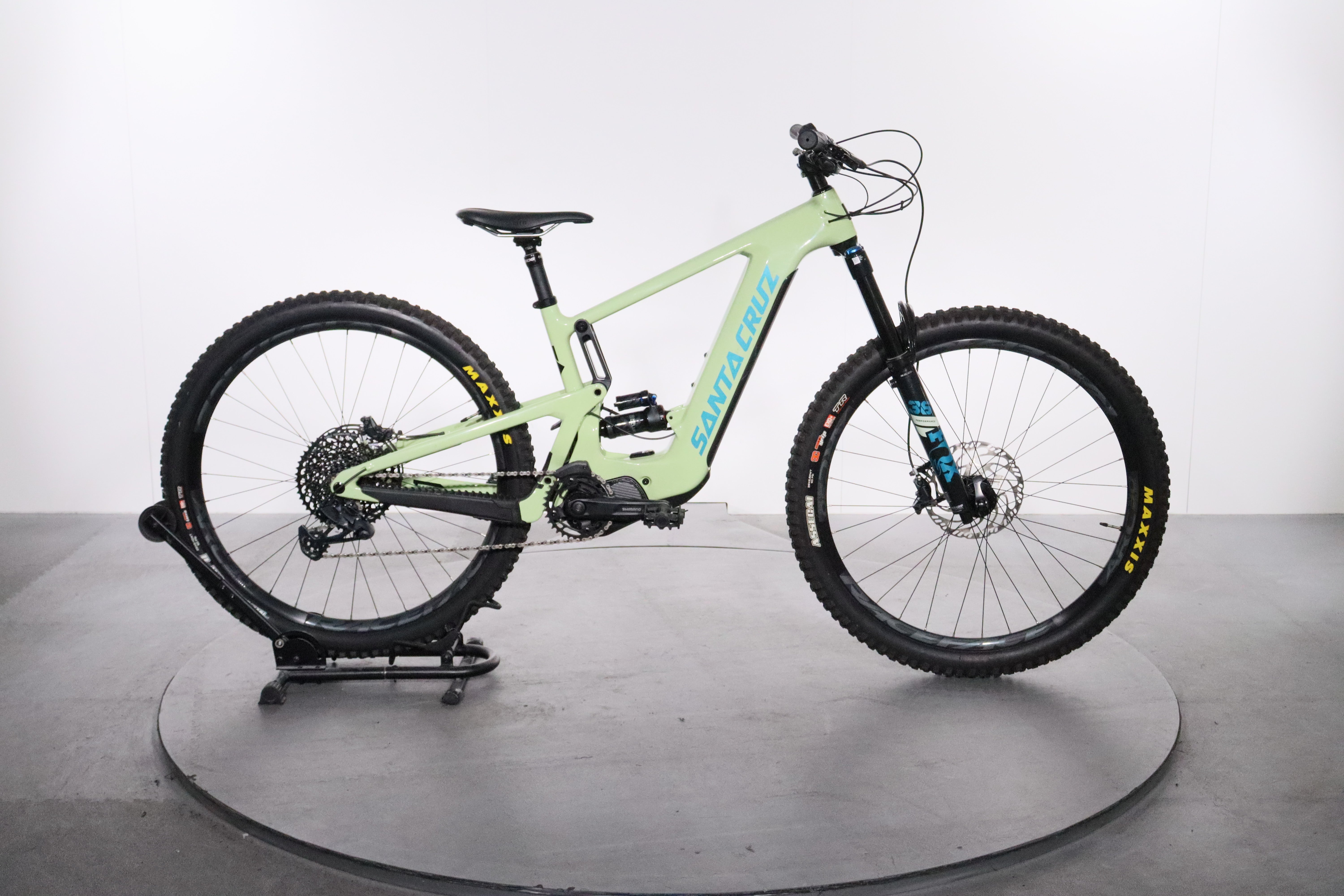 Santa Cruz Heckler 9 C S