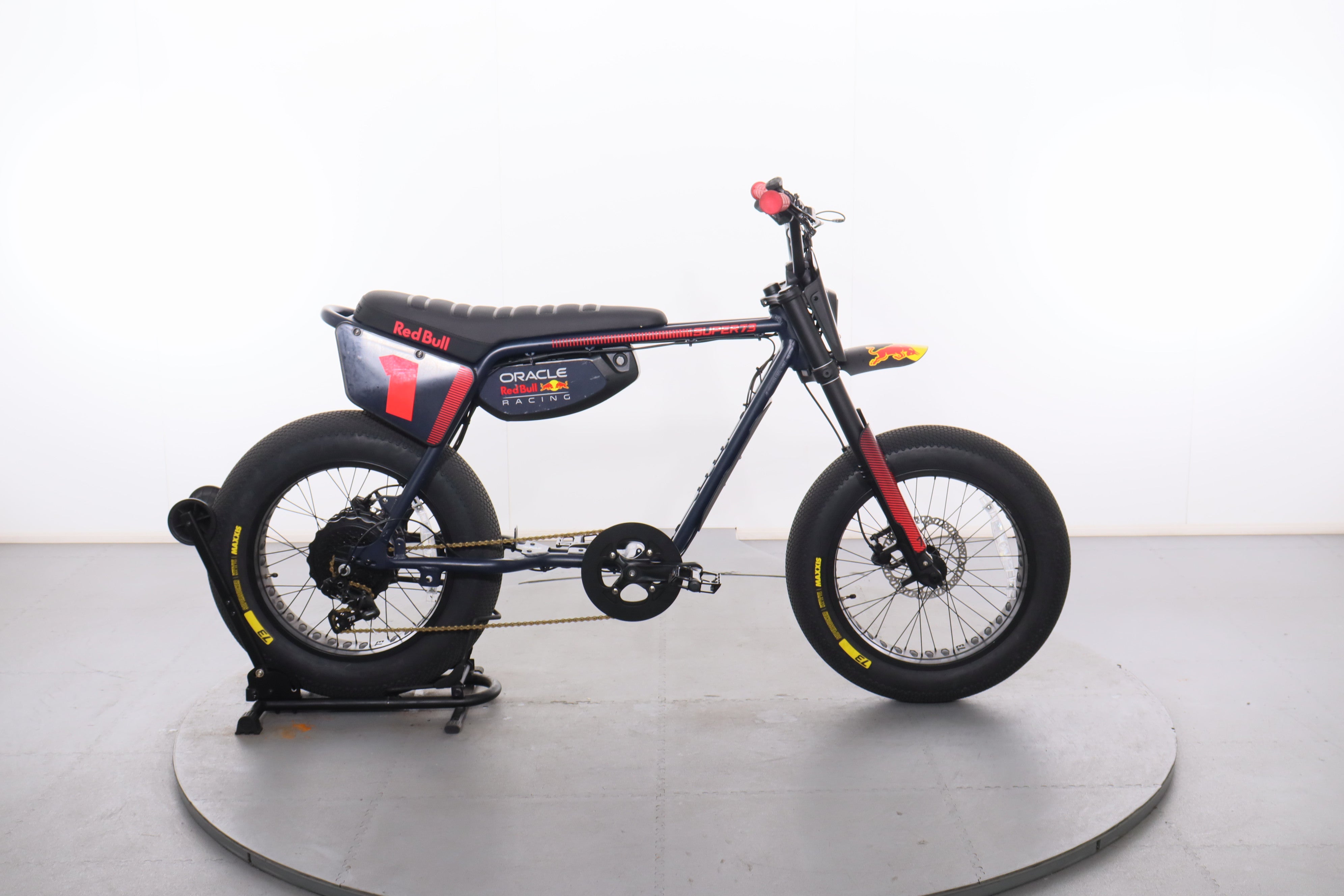 【落研】PJEVセット Certified Super73 Z Adventure SE e-bike | Upway