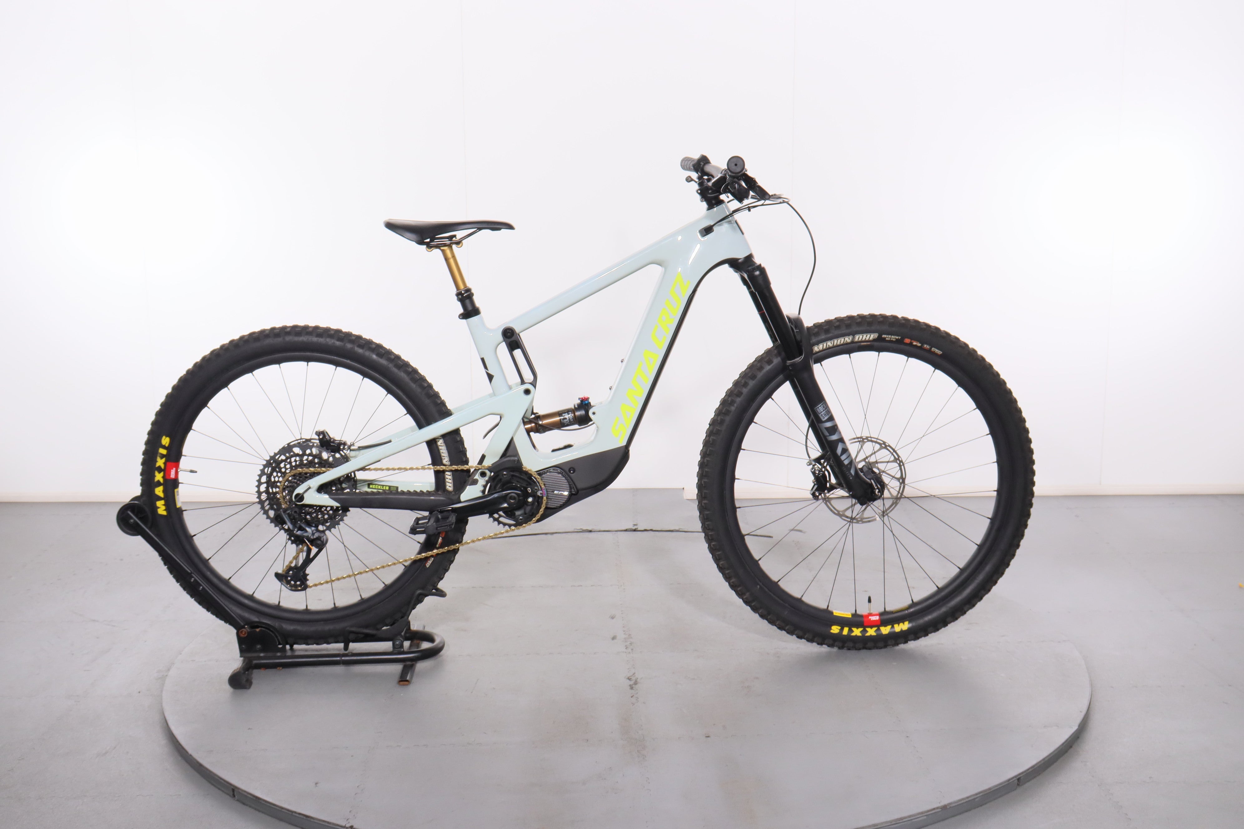 Certified Santa Cruz Heckler 8.1 CC MX e-bike | Upway