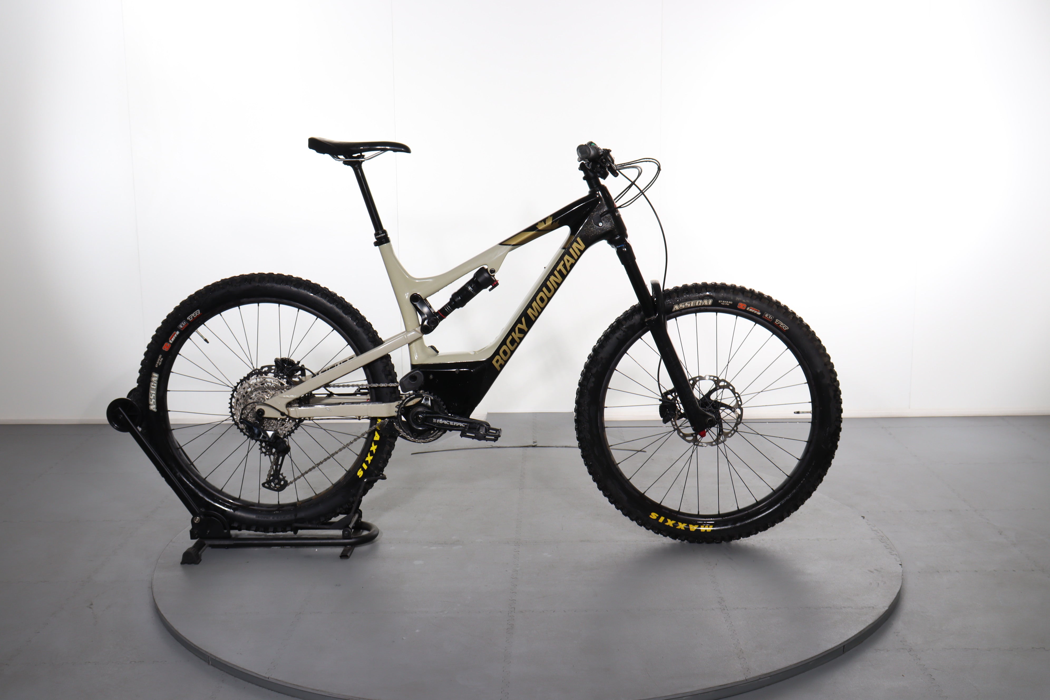 Altitude Carbon Rocky Mountain Mtb Bikes Rocky Mountain Altitude