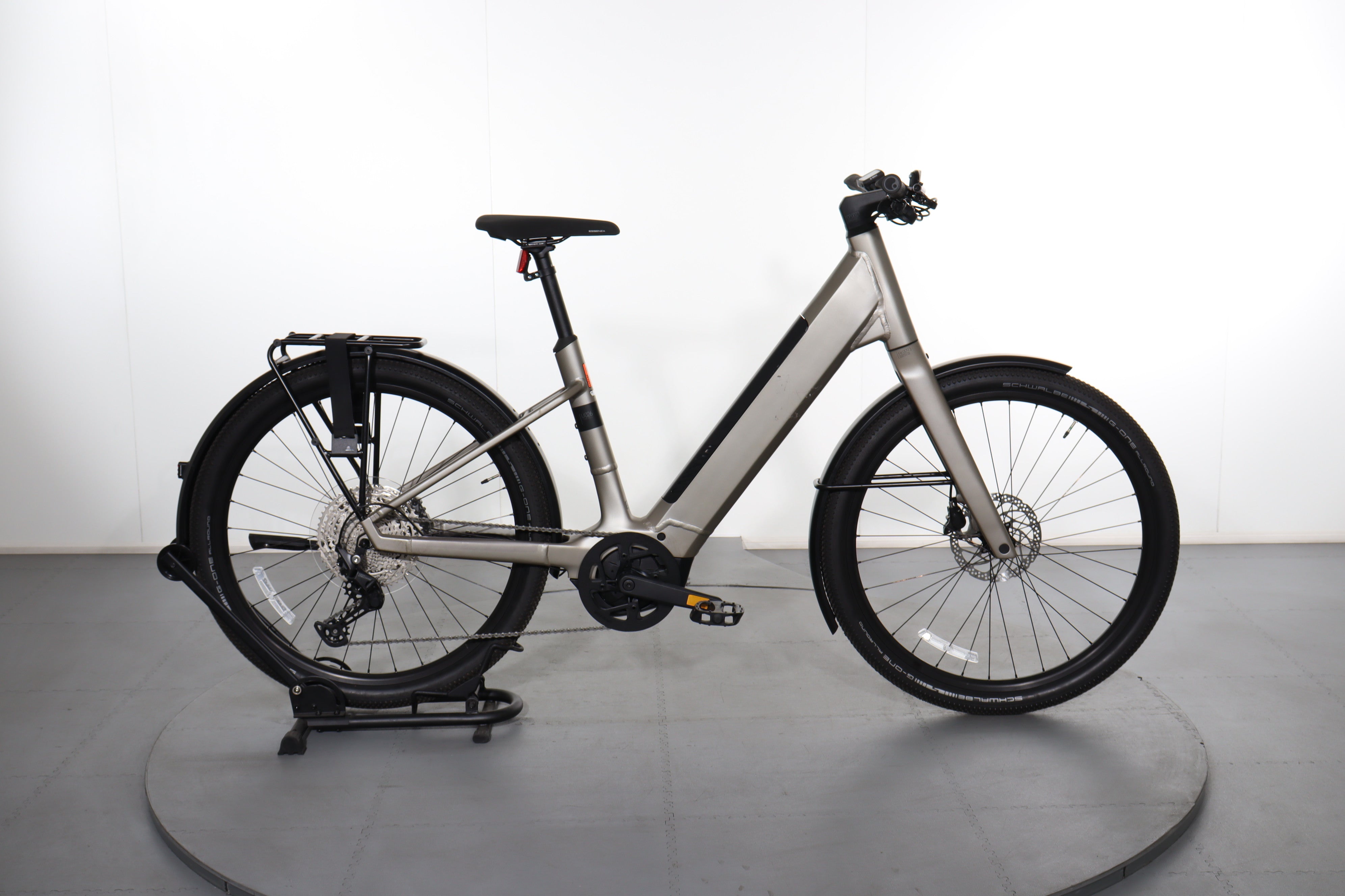 canyon citybike Precede:ON 5 e-bike refurbished Mindest-Mietdauer (Monate):3+ Handtuch-Aufbewahrung – Inspirationen und Resin_Set