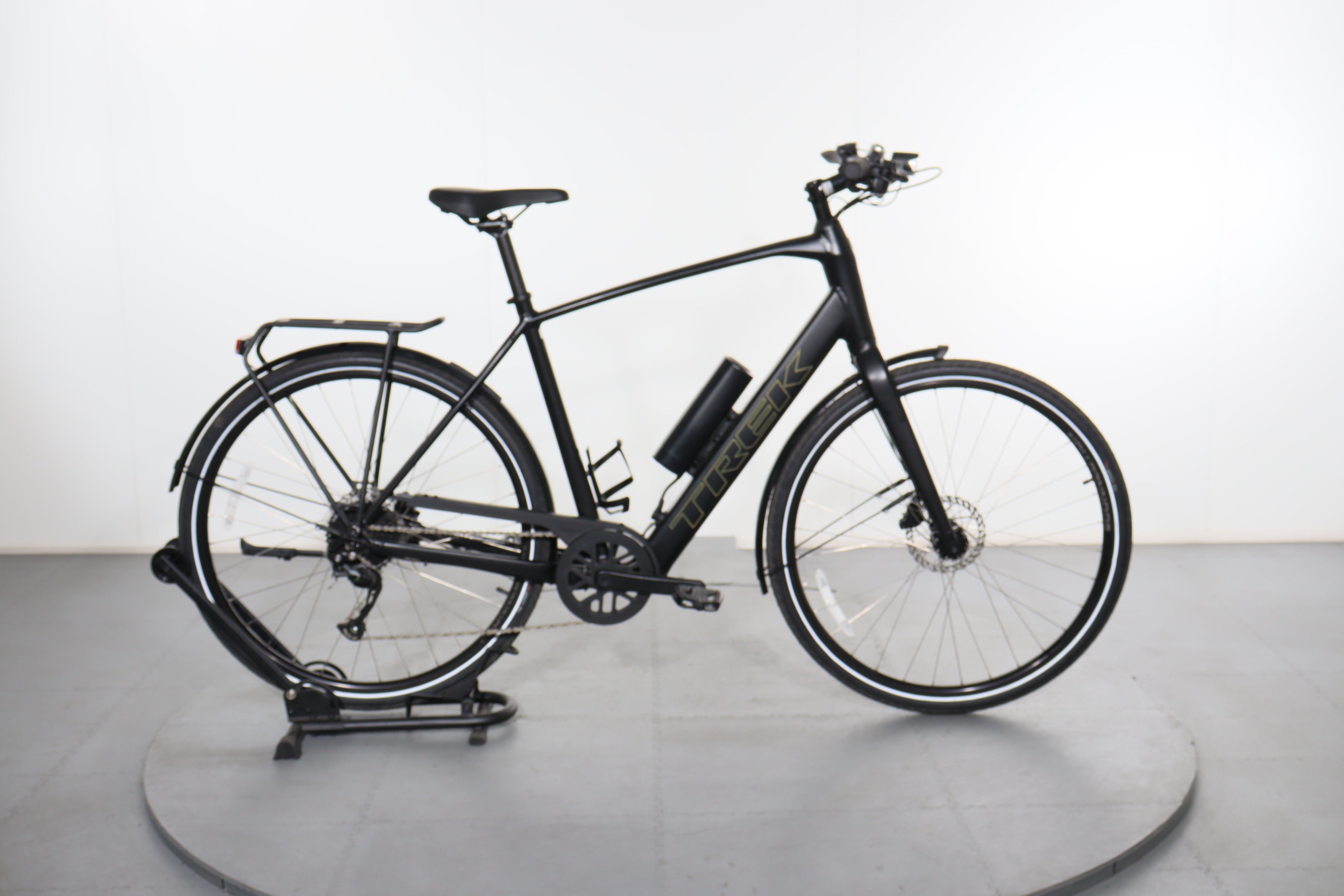 Trek FX+2 e-bike refurbished | Upway Trek FX+2 e-bike refurbished | Upway