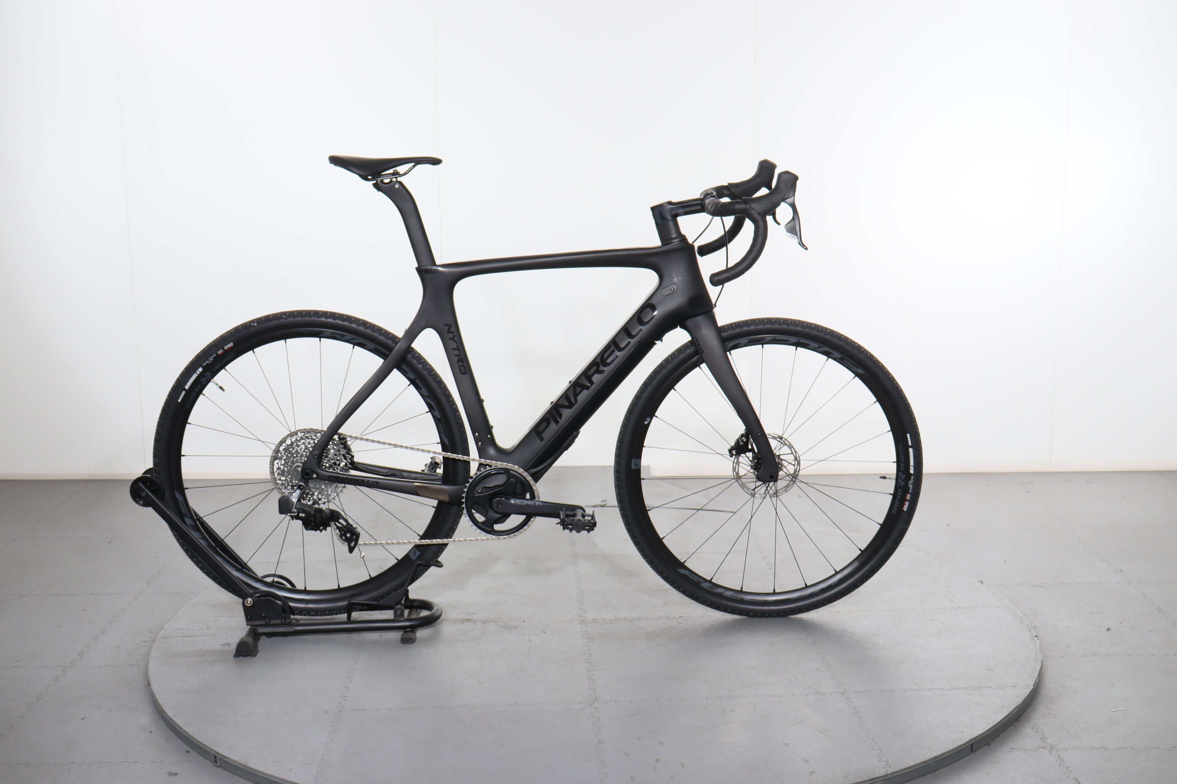 Pinarello Nytro E5 Gravel Rival AXS e-bike refurbished Upway