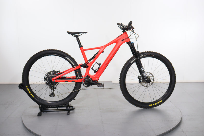 specialized turbo levo sl comp e-bike fully 2021 Certified Kopfhörer und Co and the bikes lean Category:E Bike Trekking_SKS A55K 55mm black matt Jacke:XXL