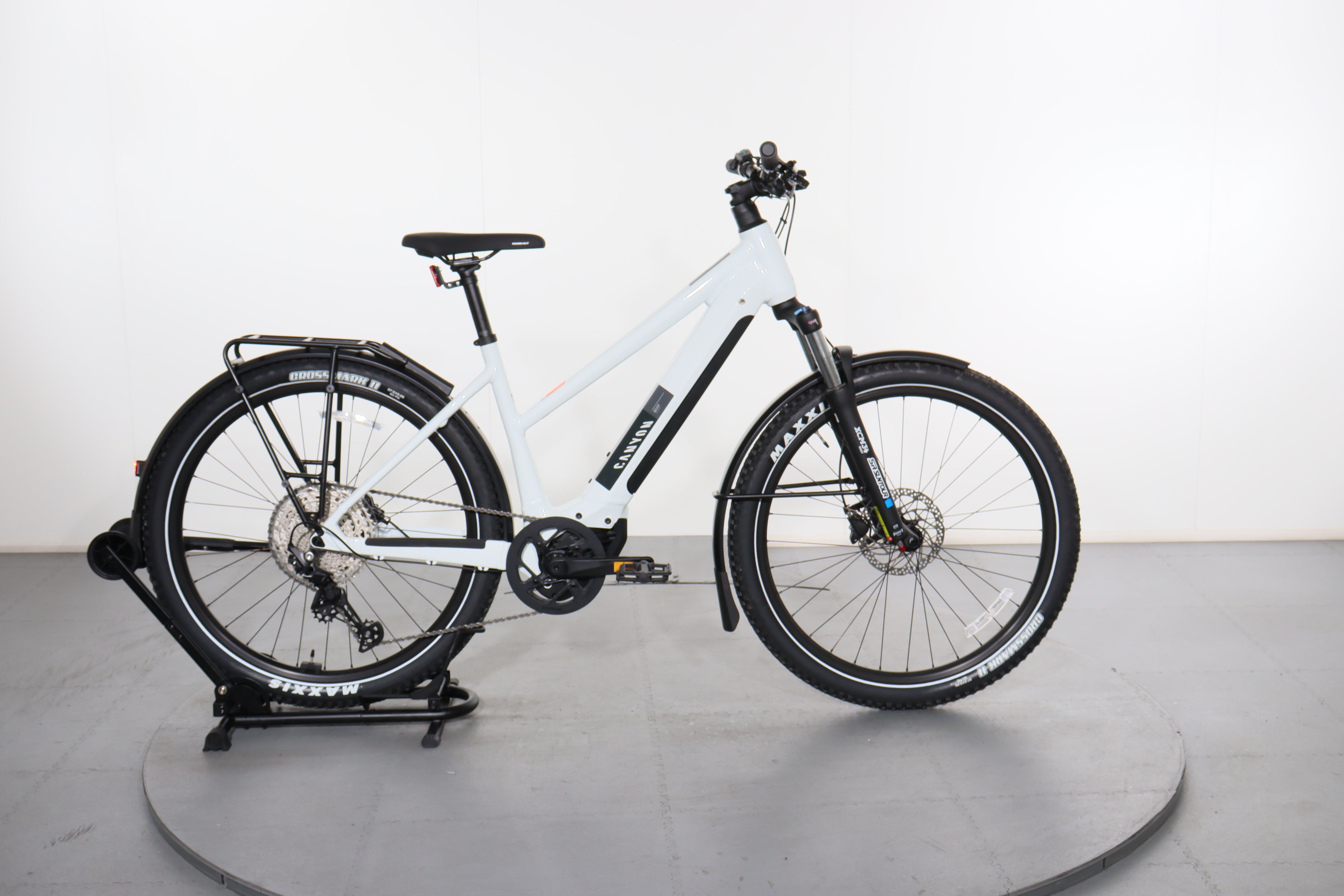 Certified Canyon Pathlite:ON 5 SUV Mid-Step e-bike | Upway