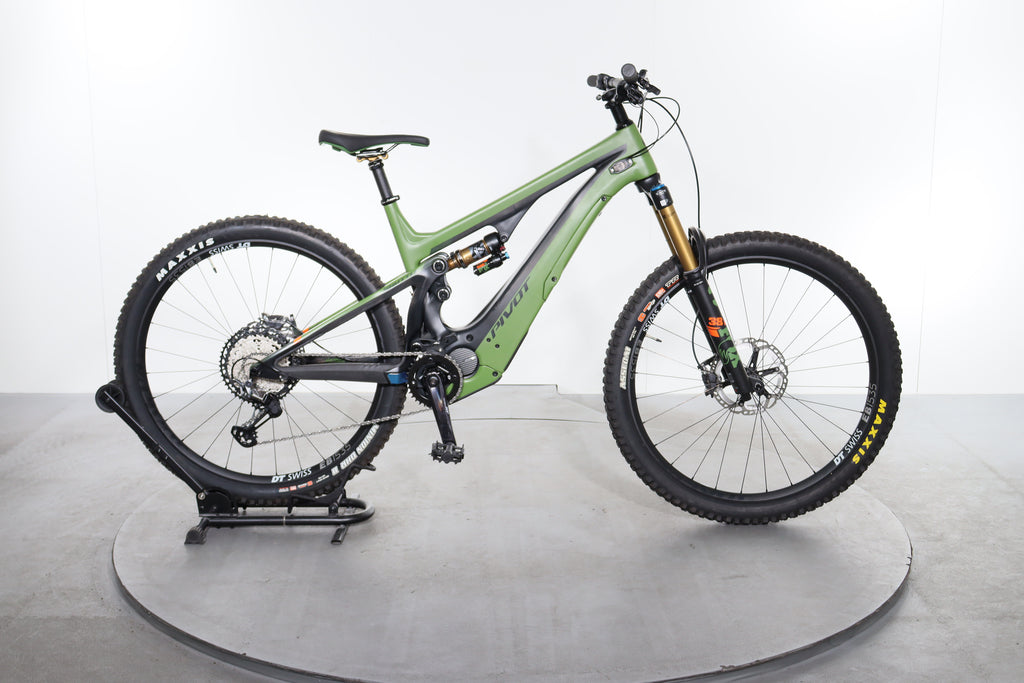 Pivot Shuttle Team XTR