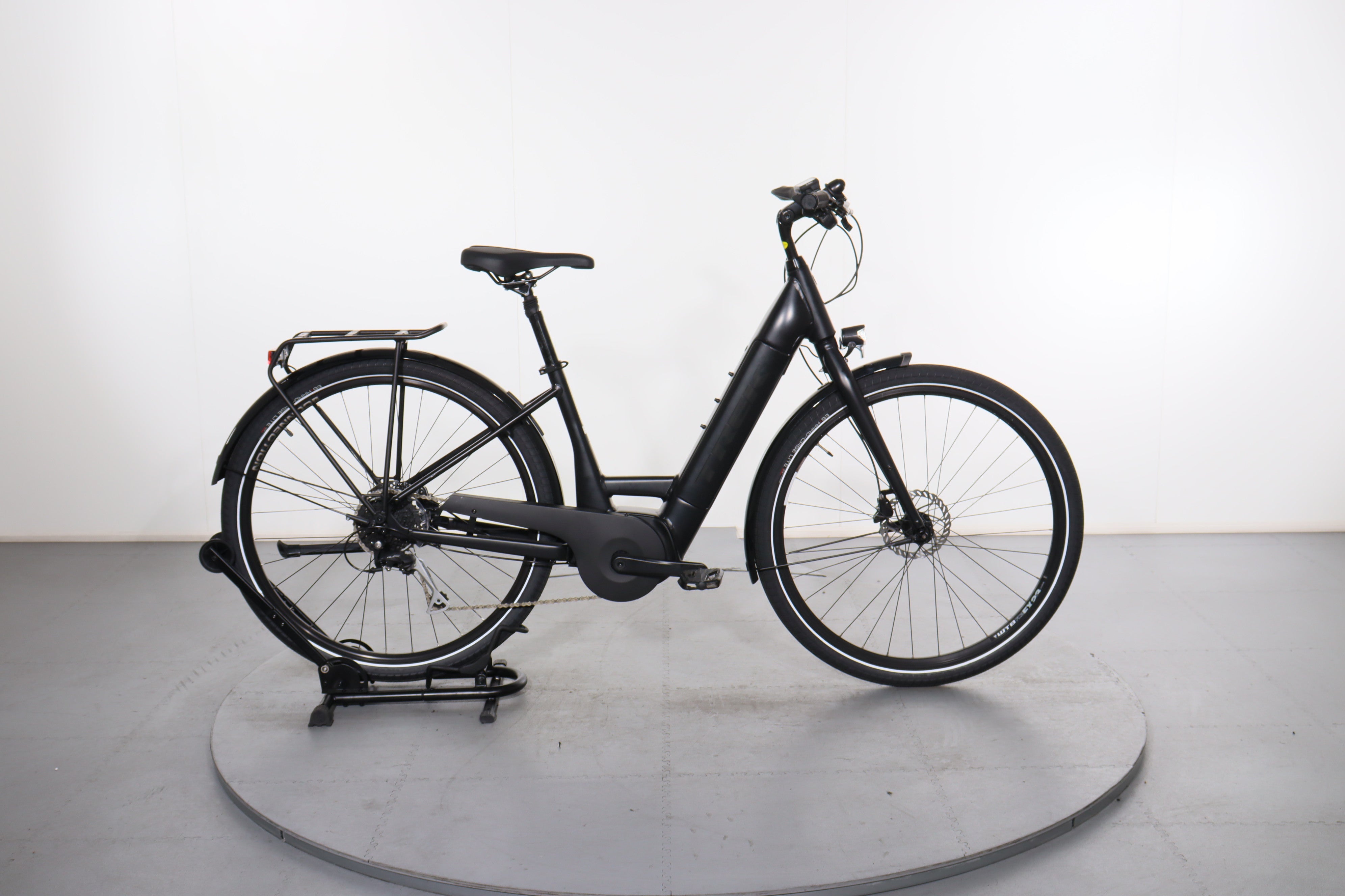 TREK トレック Verve+ Low Step 2019 eBIKE Certified Trek Verve+ 3 Lowstep e-bike | Upway