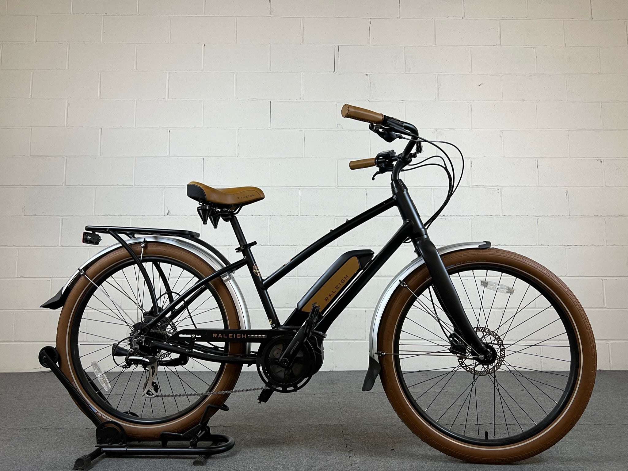 Raleigh retroglide cheap electric bike