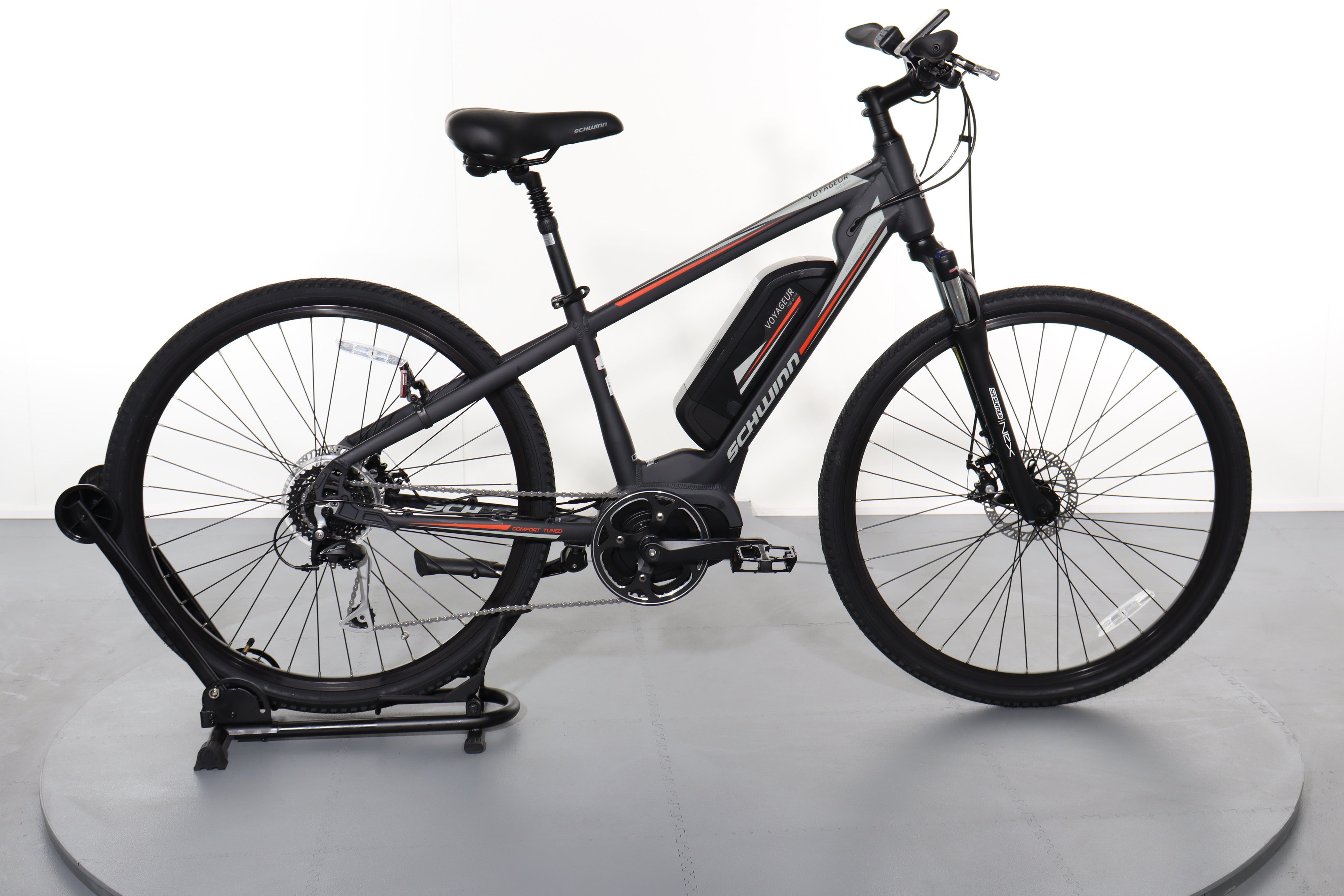 Schwinn Voyageur Mid-Drive e-bike refurbished
