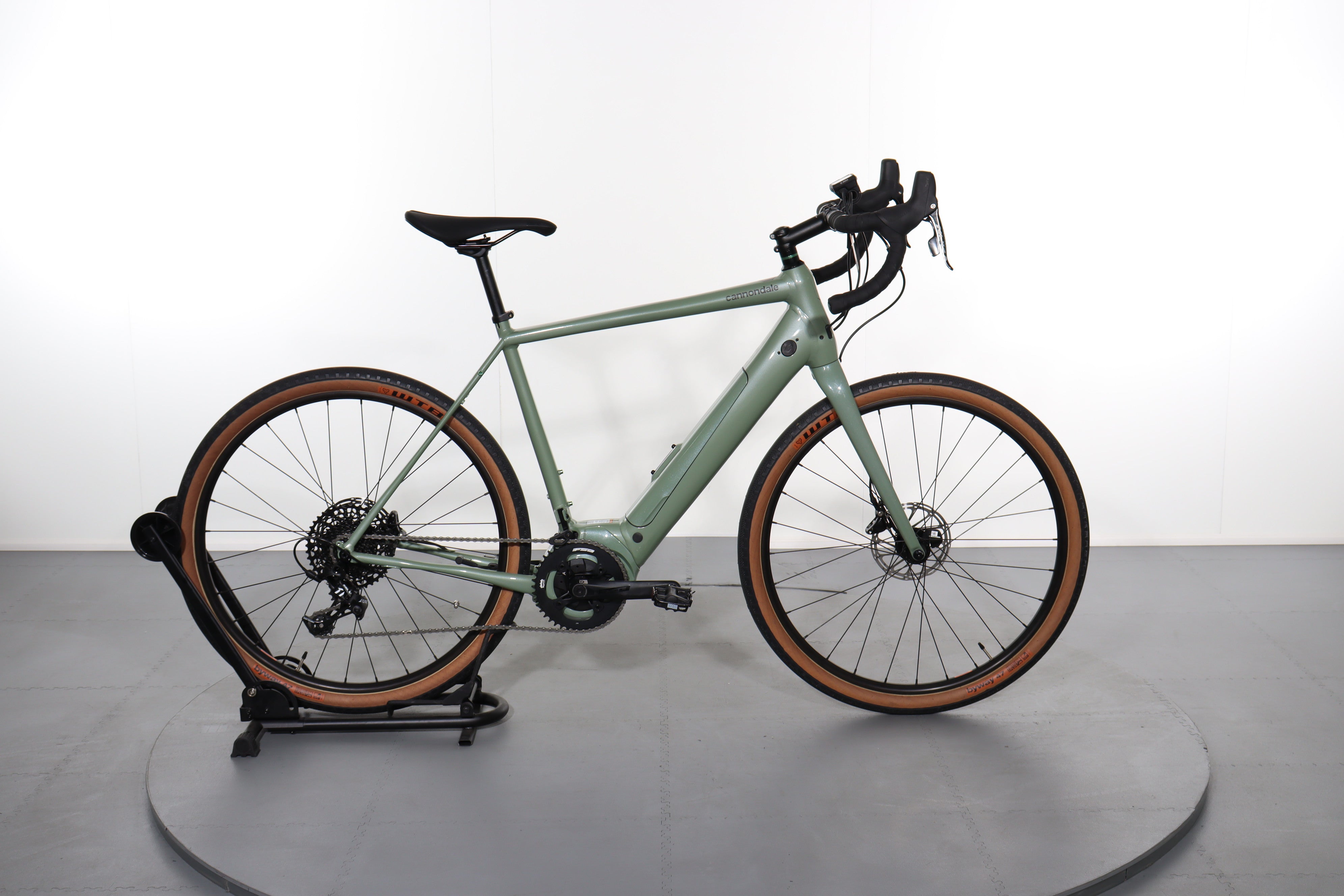 Mountain Bike Cannondale Synapse Neo Se Electric Bike