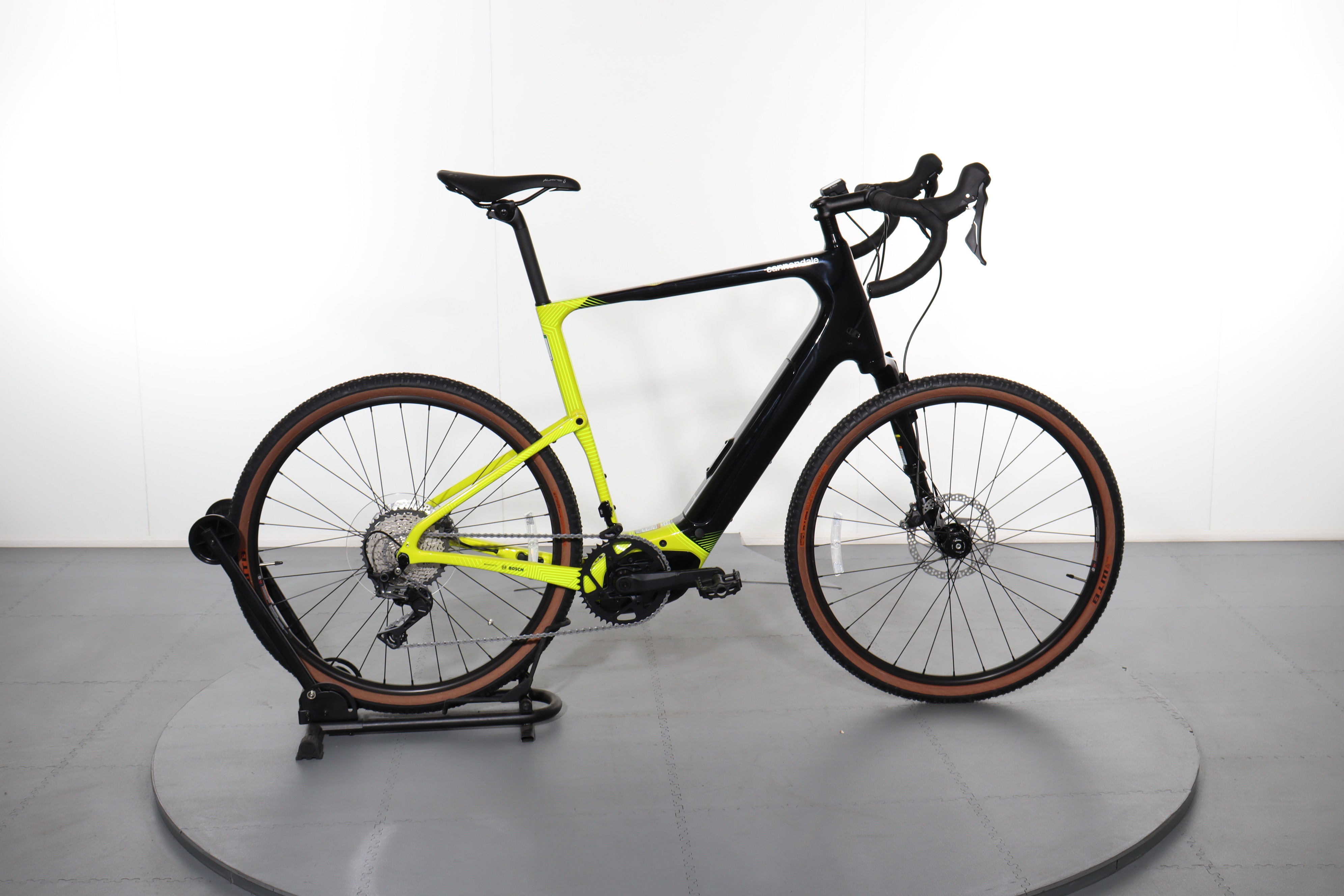 Cannondale Topstone Neo Carbon 3 Lefty e-bike refurbished | Upway