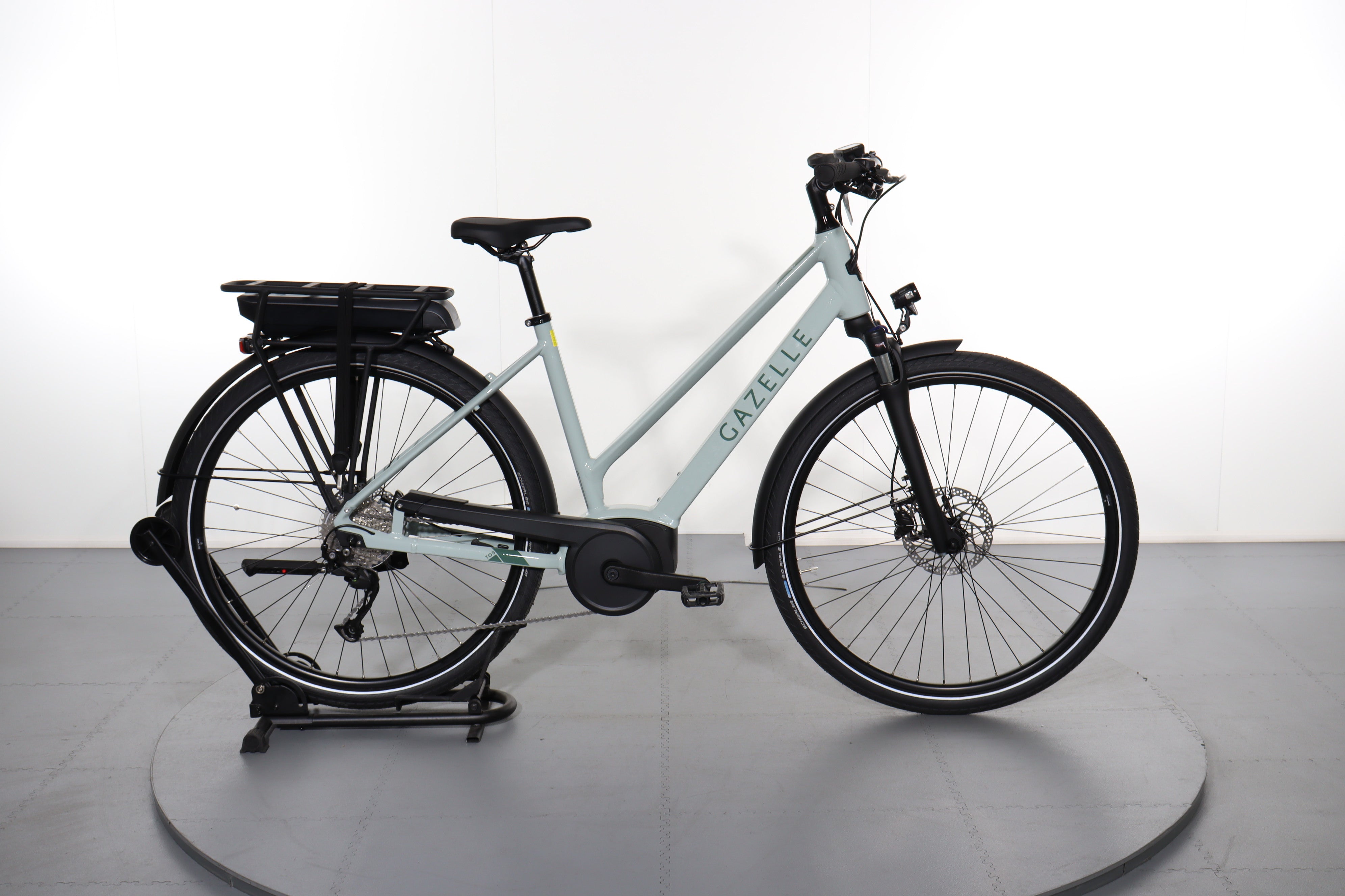 Certified Gazelle Medeo T9 City e-bike | Upway