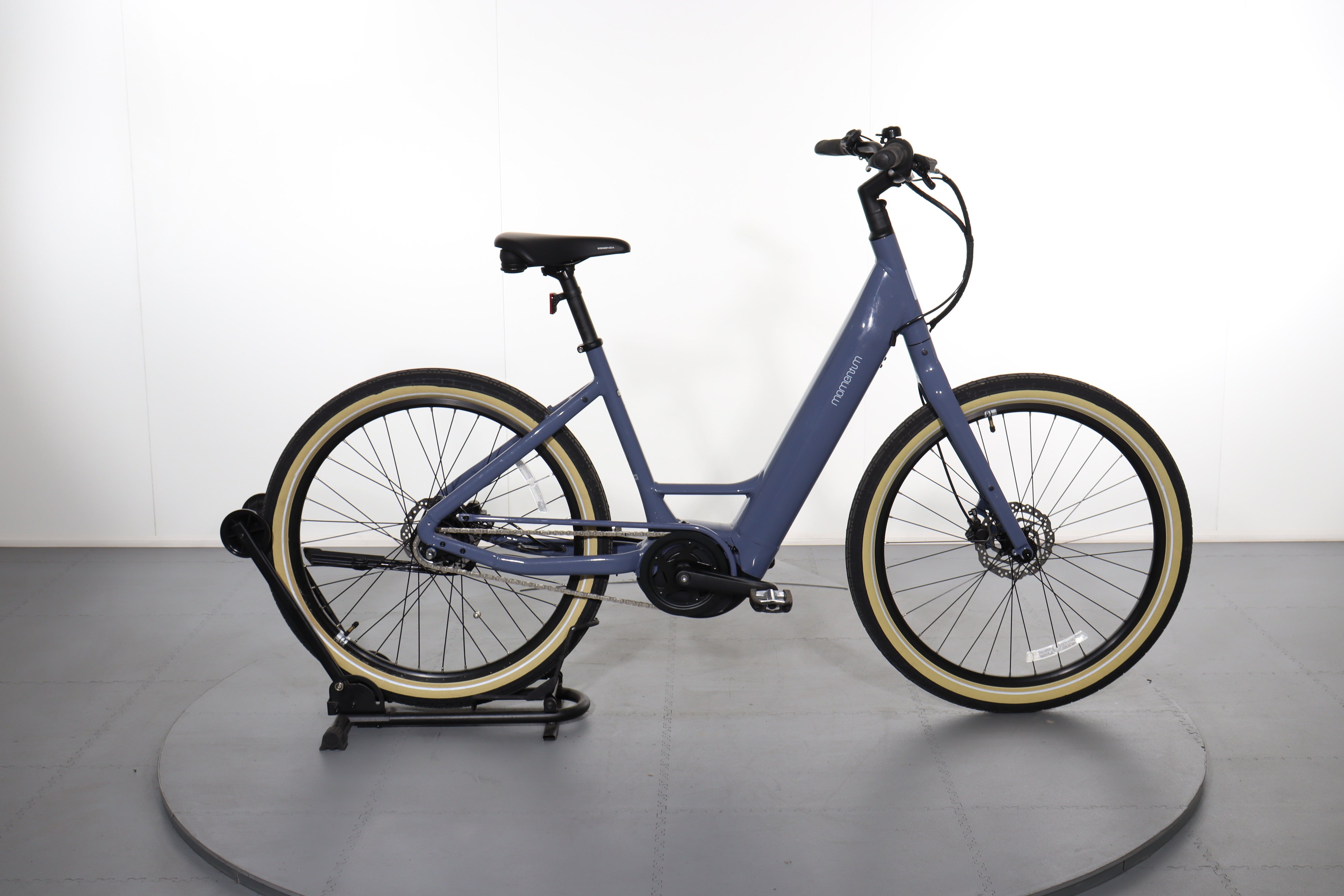 Certified Momentum Vida E+ e-bike